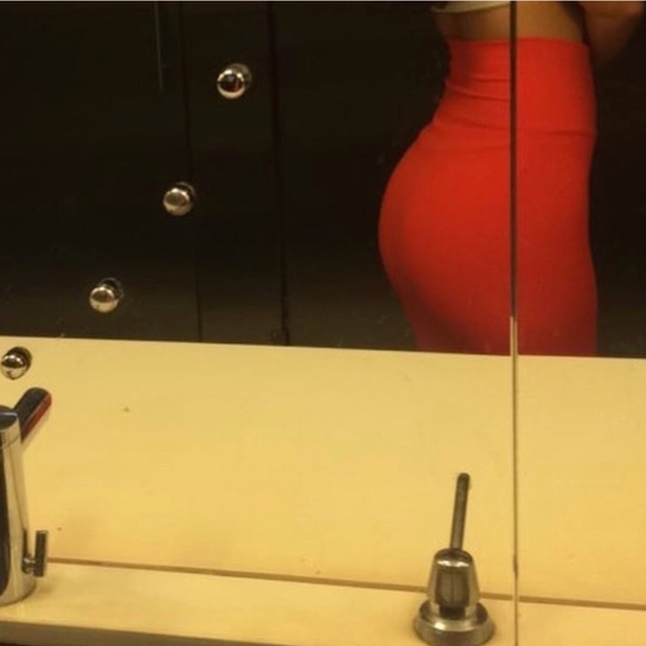 BEBE Body Con Orange Pencil Skirt Size XS - Picture 2 of 3